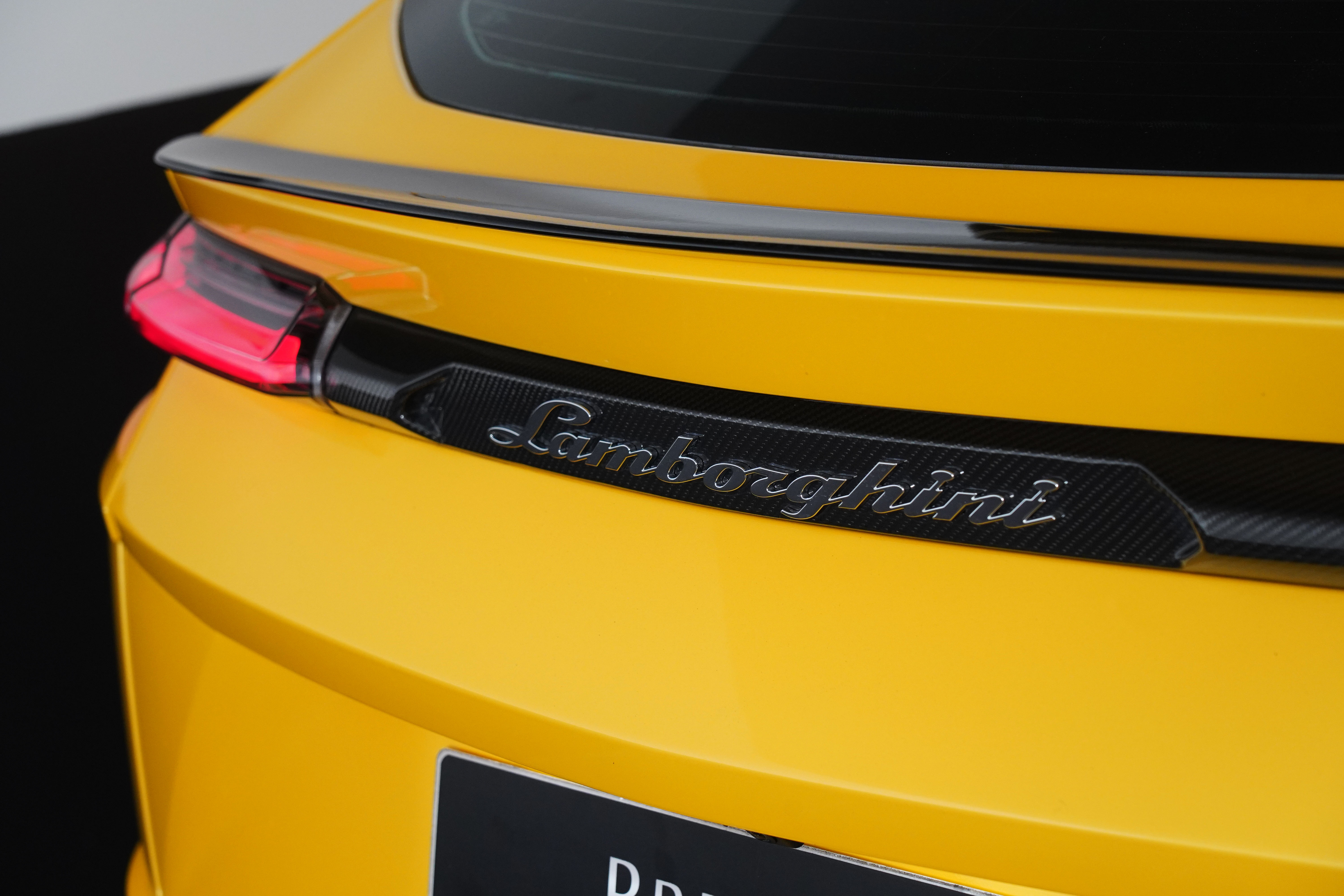 2022 Lamborghini Urus SUV Image 23