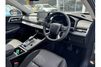 2024 Mitsubishi Outlander ZM LS SUV