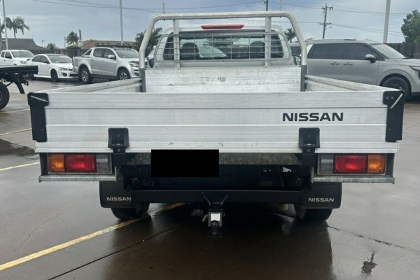 2017 Nissan Navara D23 Series 3 RX Cab Chassis