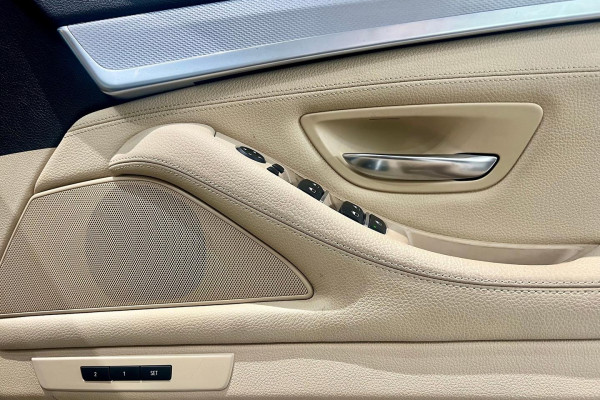 2015 BMW 5 Series F10 LCI 520i M Sport Sedan