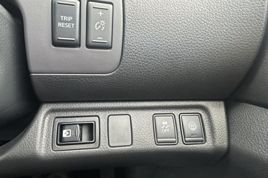 2024 Nissan Navara D23 ST-X Ute Image 22