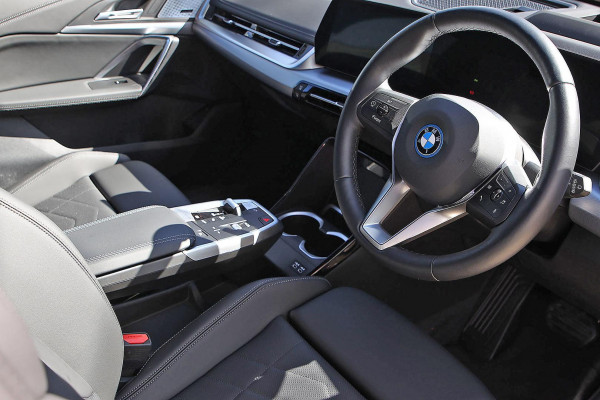 2024 BMW iX1 U11 eDrive20 xLine SUV image 13
