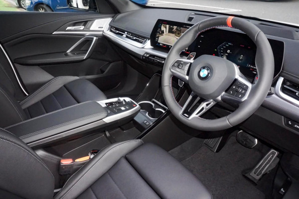 2025 BMW X1 U11 M35i xDrive SUV image 5