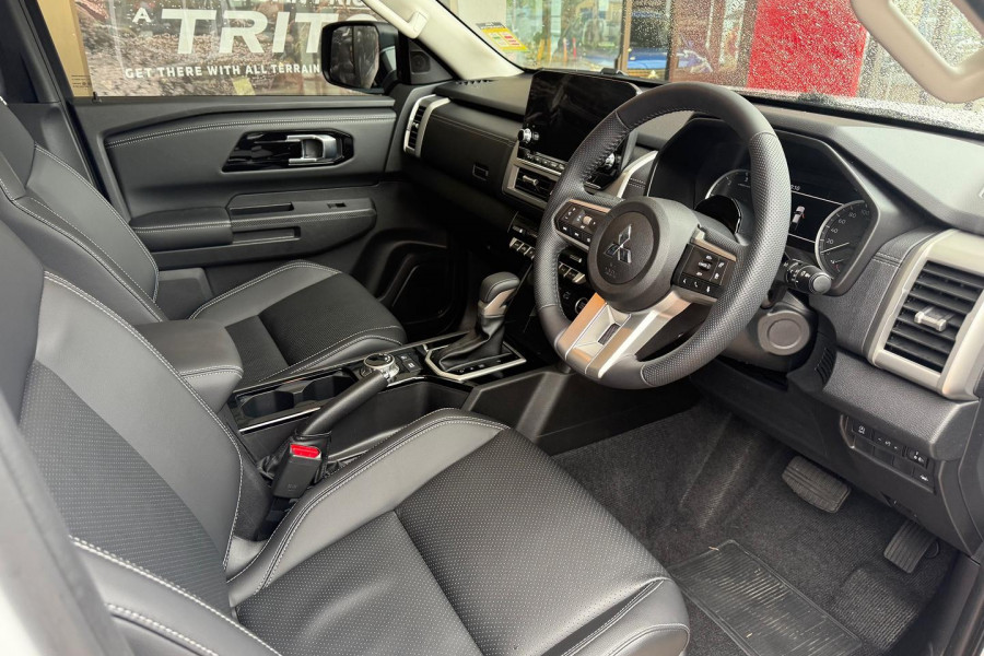 2024 Mitsubishi Triton MV GLS Ute Image 9