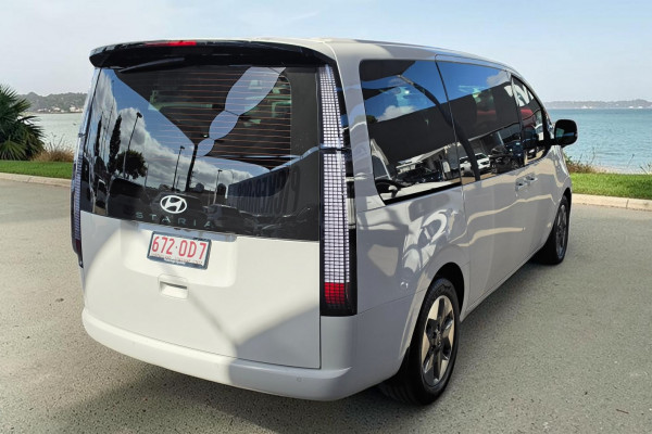 2025 MY26 Hyundai Staria US4.V3 SUV Image 7