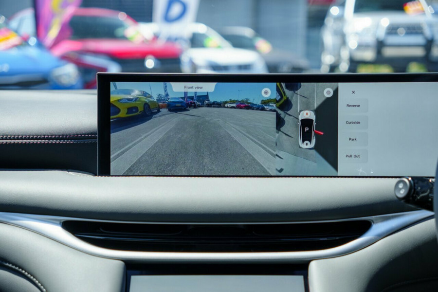 2025 MG IM5 P12L Premium Hatch Image 17