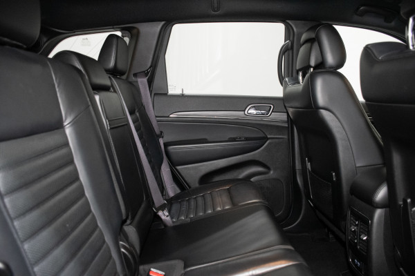 2021 Jeep Grand Cherokee S-Limited SUV image 3