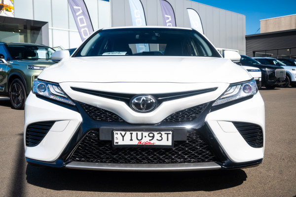 2019 Toyota Camry SX Sedan Image 4