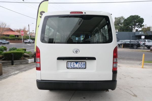 2015 Toyota HiAce KDH  Van Image 4