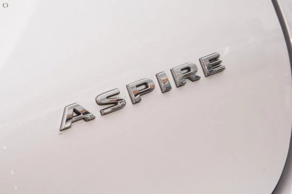 2025 MY24 Mitsubishi Outlander ZM Aspire SUV Image 9