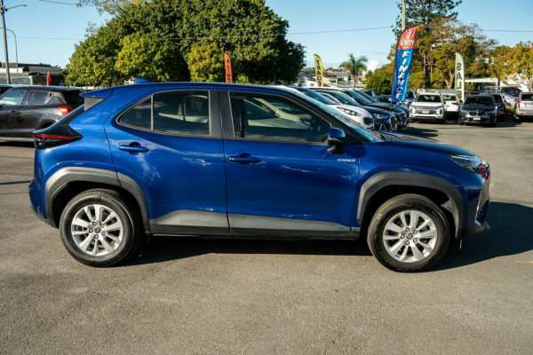 2021 Toyota Yaris Cross MXPJ15R GX SUV Image 4