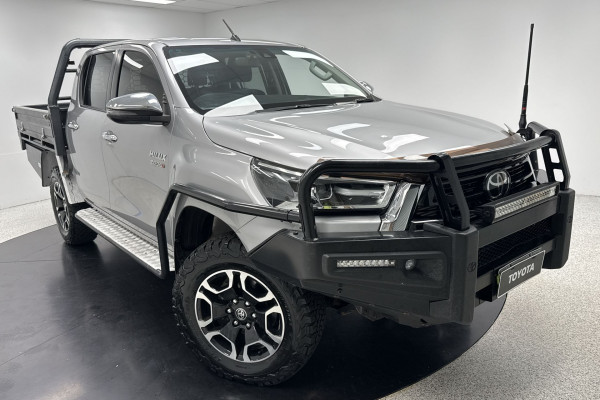 2020 Toyota HiLux SR5 Cab Chassis