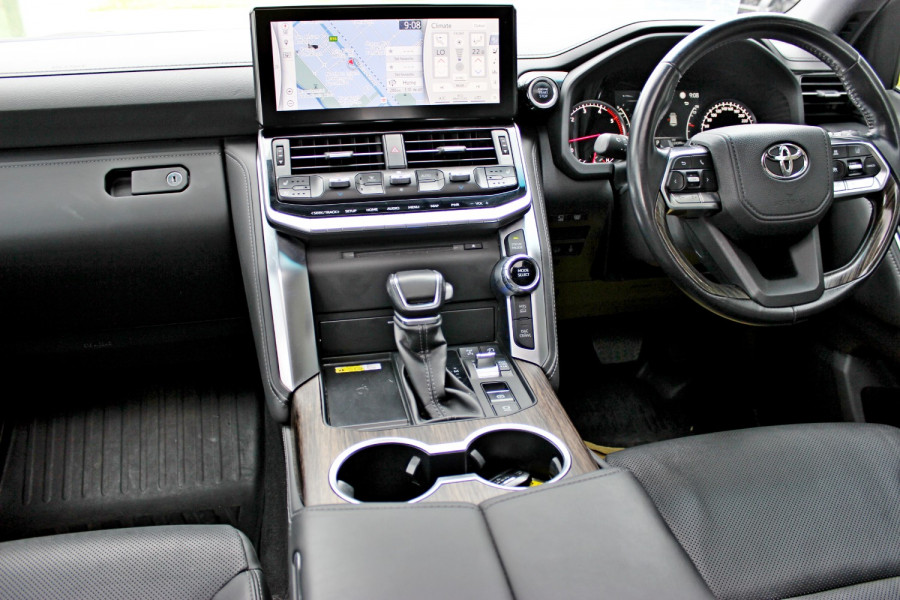 2022 Toyota LandCruiser FJA300R VX SUV Image 12