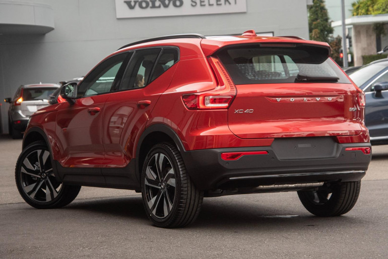 New 2023 Volvo XC40 Ultimate B5 Dark #V084789 Fortitude Valley, QLD