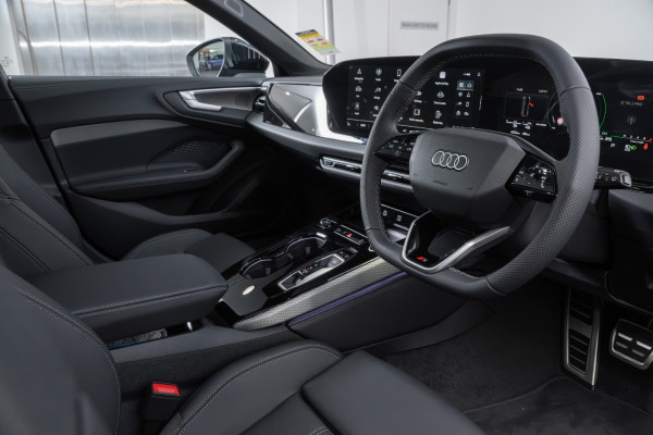 2025 Audi A5 B10 e-hybrid S-Line Wagon image 7