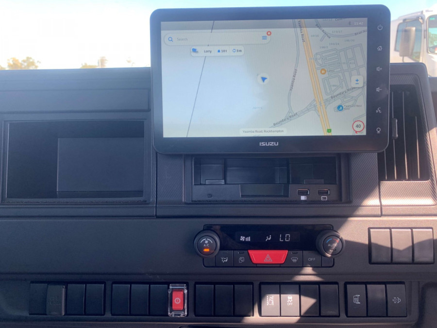2026 Isuzu NPR Cab Chassis Image 25
