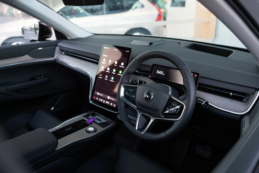 2025 Volvo EX90 No Series Plus Twin Motor SUV Image 15