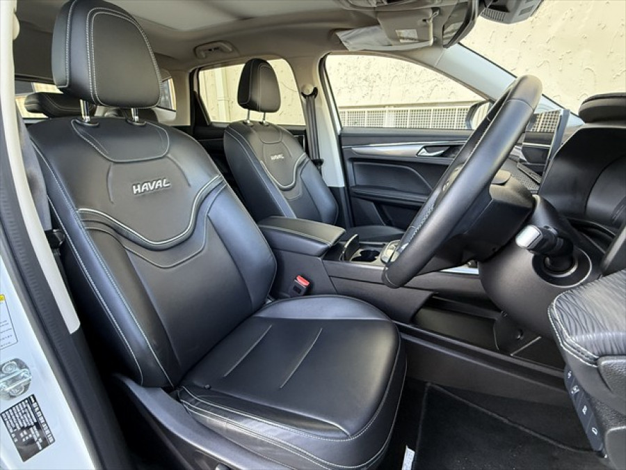 2022 Haval Jolion A01 Ultra Hybrid SUV Image 11