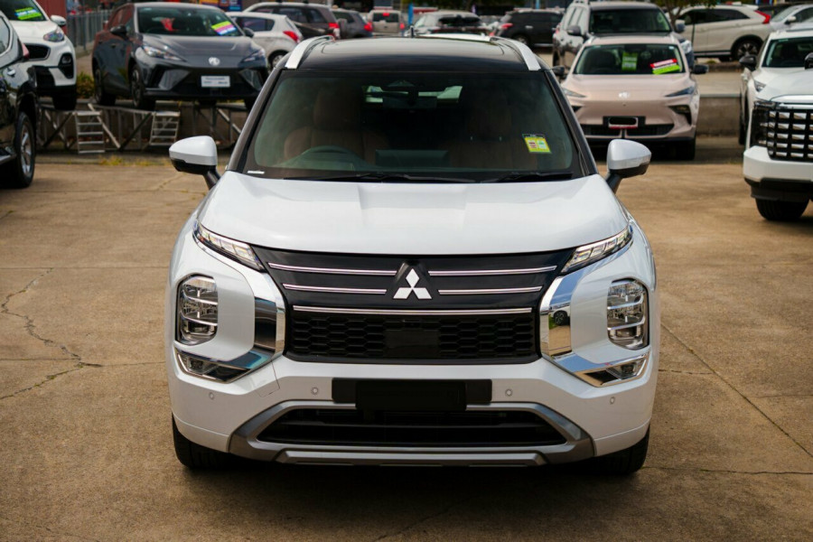 2025 Mitsubishi Outlander ZM Exceed Tourer SUV Image 5
