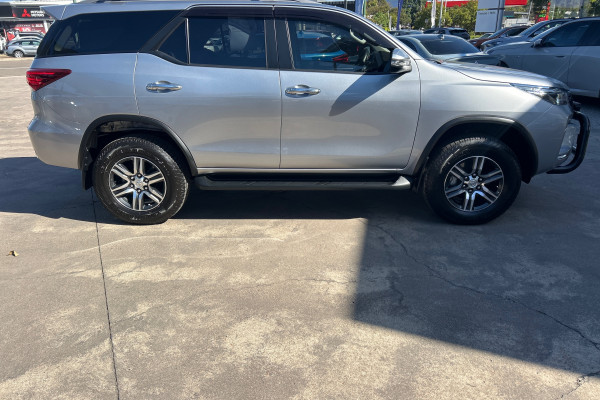 2023 Toyota Fortuner GUN156R GXL SUV Image 4