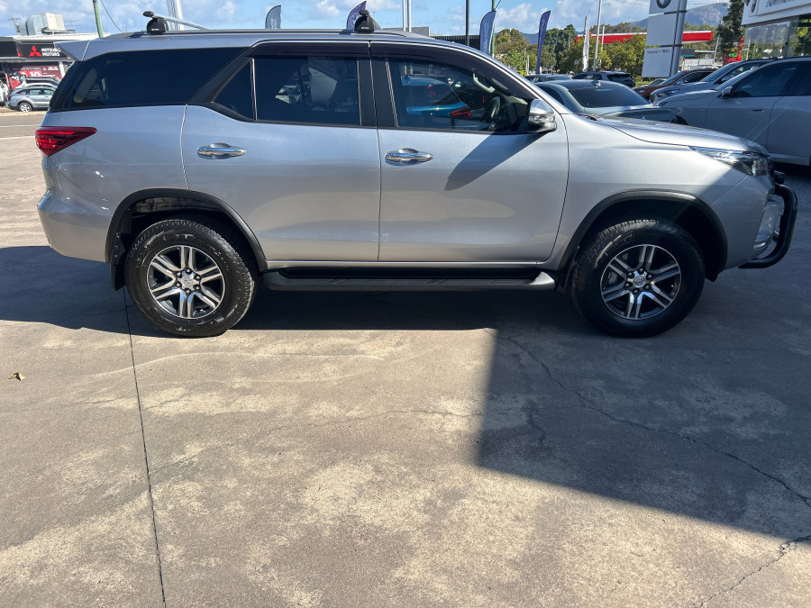 2023 Toyota Fortuner GUN156R GXL SUV Image 4