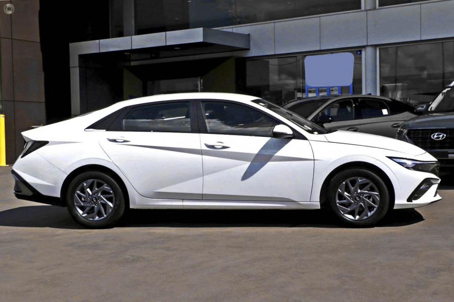 2026 Hyundai i30 CN7.V4 Hybrid Sedan Image 5