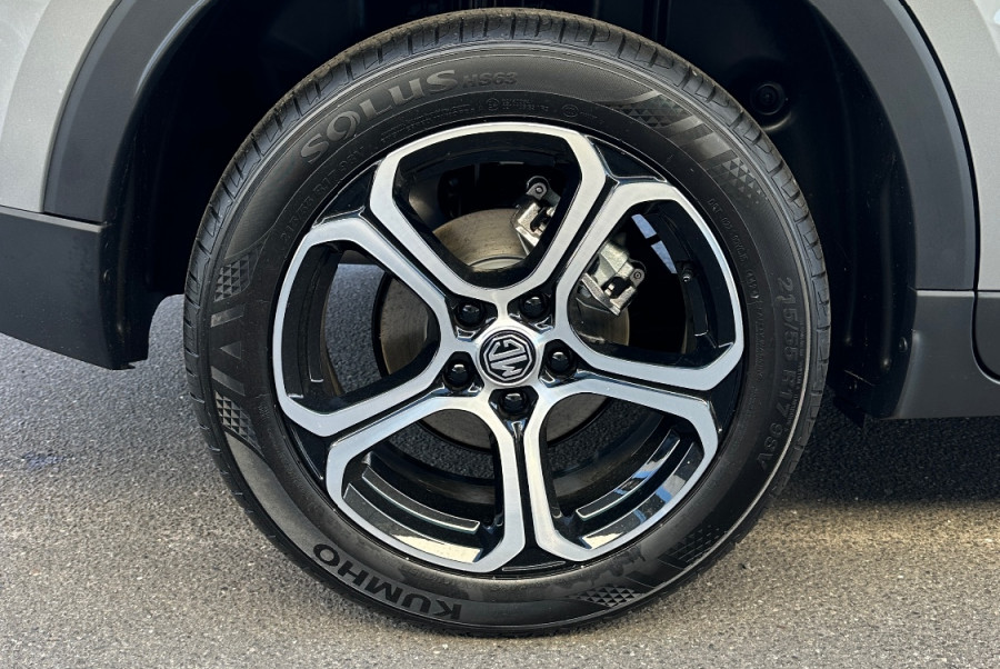 2025 MG ZS ZS32 Essence SUV Image 13
