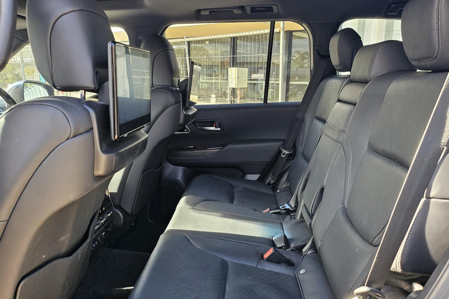 2022 Toyota LandCruiser FJA300R Sahara SUV Image 11