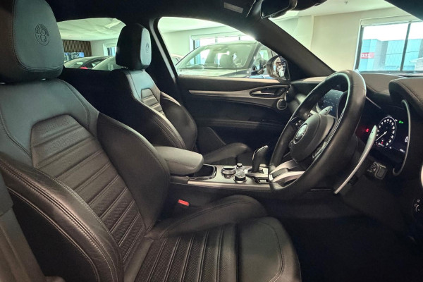 2023 Alfa Romeo Stelvio Series 5 Veloce SUV Image 18