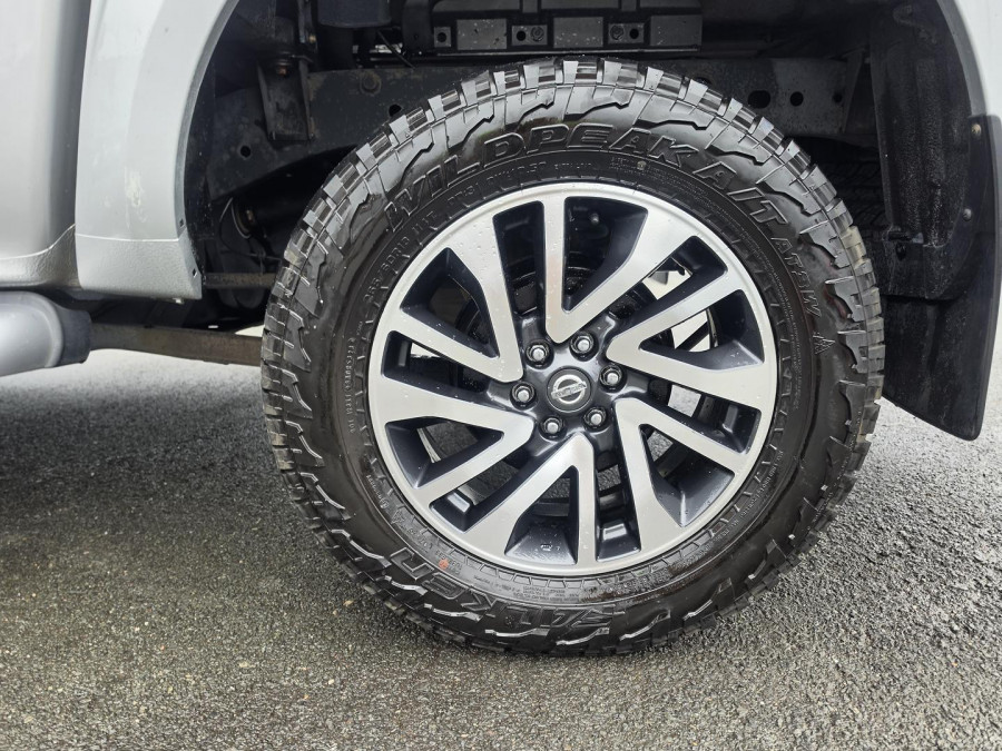 2015 Nissan Navara D23 ST Dual Cab Pickup Image 11