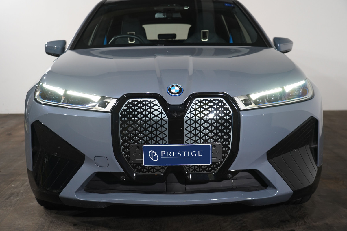 2022 BMW Ix Xdrive40 Sport SUV Image 3