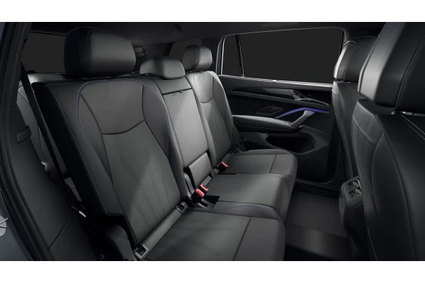 2025 Volkswagen Tayron R4 195TSI R-Line SUV Image 12