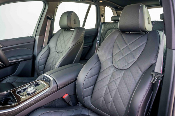 2025 BMW X5 G05 LCI xDrive30d M Sport SUV image 8