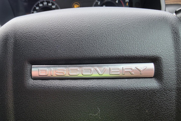 2018 Land Rover Discovery Series 5 HSE Luxury SUV Image 24