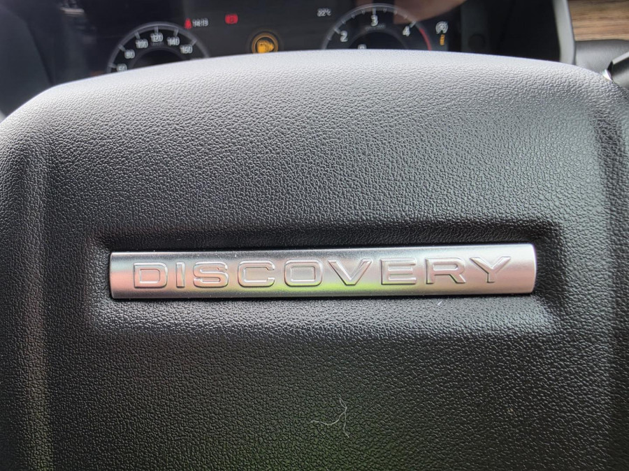 2018 Land Rover Discovery Series 5 HSE Luxury SUV Image 24