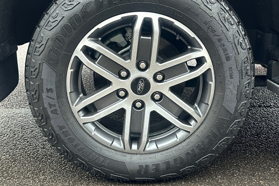 2022 Ford Everest UB Platinum SUV Image 15