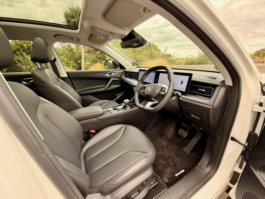 2025 MG HS AS33H Essence Hybrid+ SUV Image 9