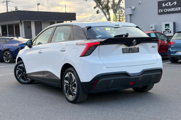 2024 MG MG4 MEH32 Excite 51 Hatch Image 2