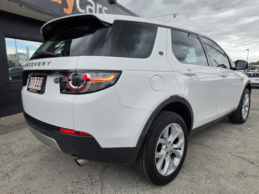 2017 Land Rover Discovery Sport L550 TD4 HSE SUV Image 9