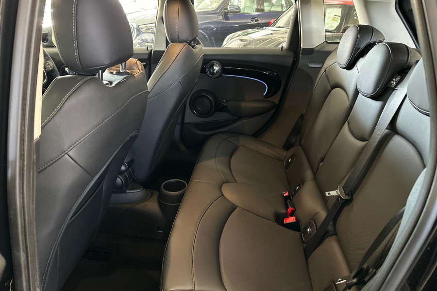 2023 MINI Cooper F55 LCI-2 S Classic Hatch
