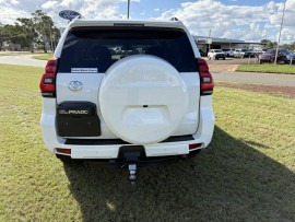 2018 Toyota LandCruiser Prado GDJ150R GXL SUV image 9