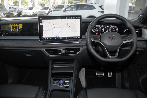 2025 MY26 Volkswagen Tayron R4 195TSI R-Line SUV image 7