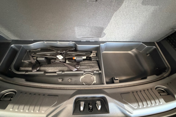 2026 MY26.5 Ford Everest UB Sport SUV Image 13