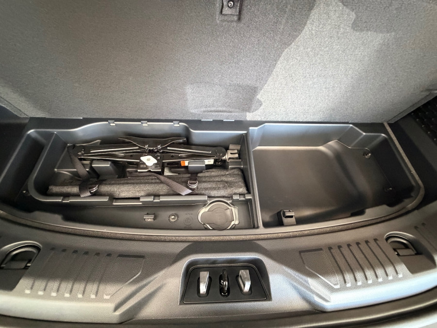 2026 MY26.5 Ford Everest UB Sport SUV Image 13