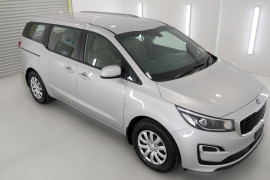Kia Carnival S YP