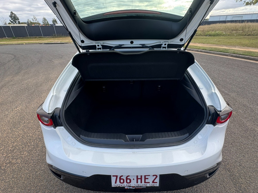 2023 Mazda 3 BP Series G25 Astina Hatch Image 11