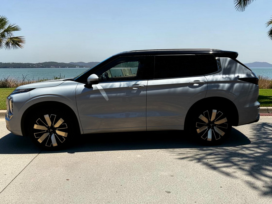 2025 Mitsubishi Outlander ZM Exceed Tourer SUV Image 8