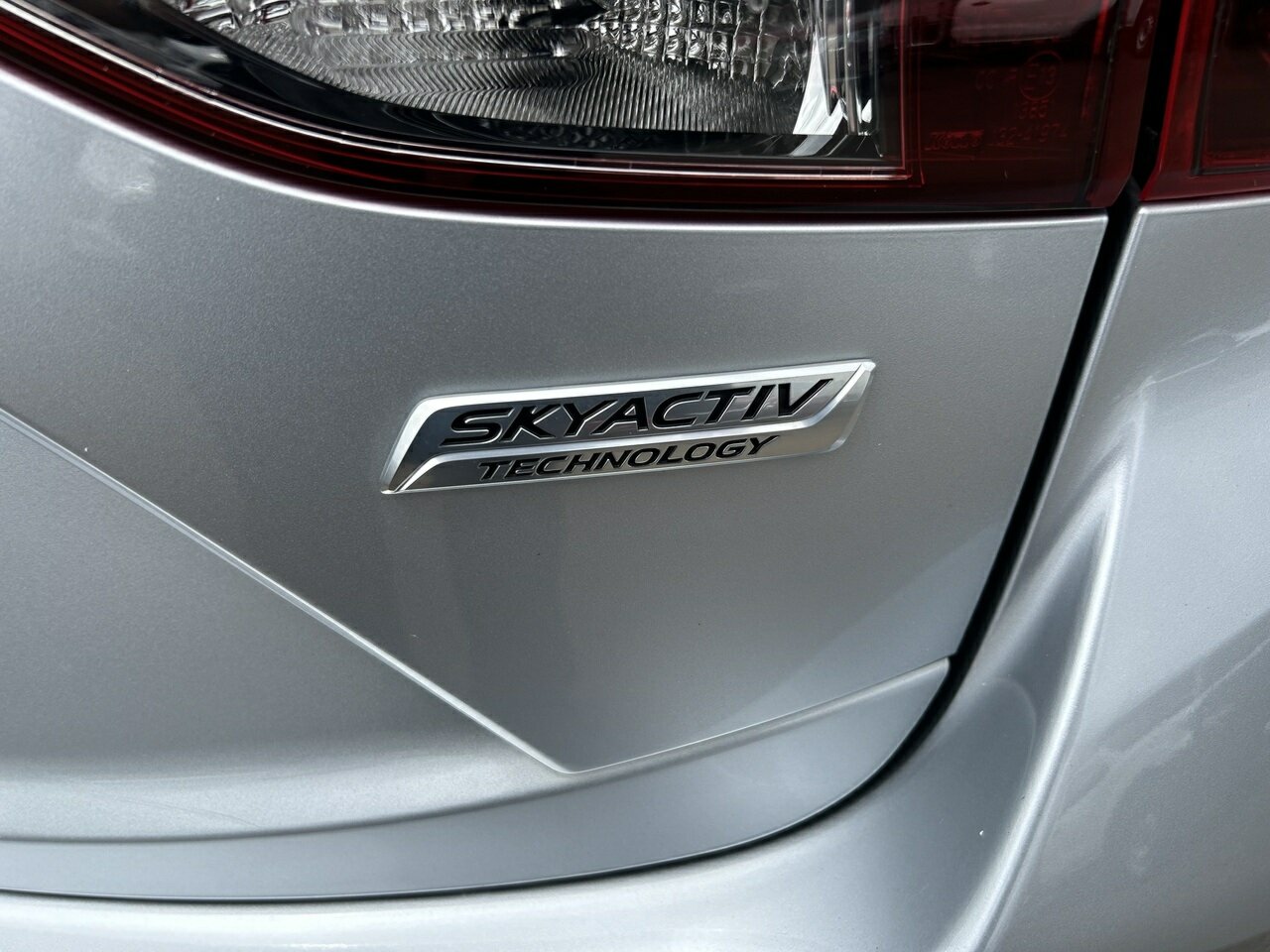 2018 Mazda 3 BN5476 Neo SKYACTIV-MT Sport Hatch Image 10