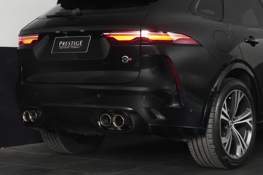 2024 Jaguar F-PACE SVR SUV Image 8