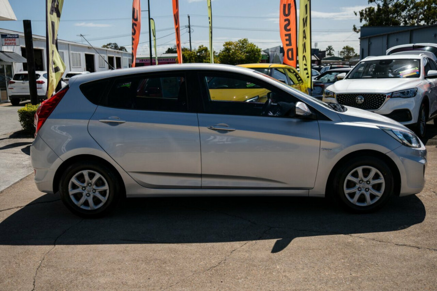 2012 Hyundai Accent RB Active Hatch Image 4
